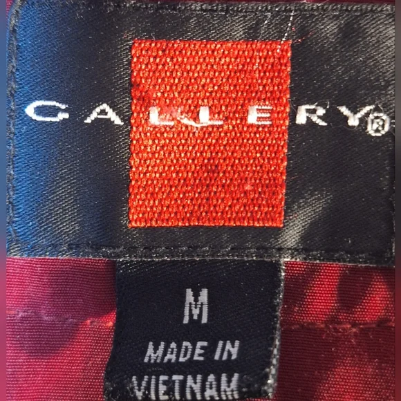 GALLERY Hooded Burgundy Jacket - Picture 11 of 13